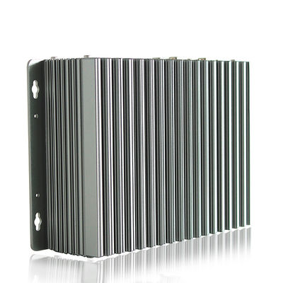 Wytrzymały mały komputer przemysłowy LAN 4 COM 8 USB RS232 RS485 8. CPU 2